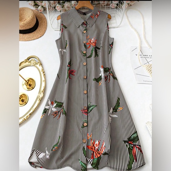 Dresses & Skirts - Floral Striped Sleeveless Dress